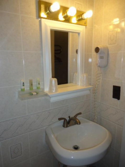Relax Inn image 15