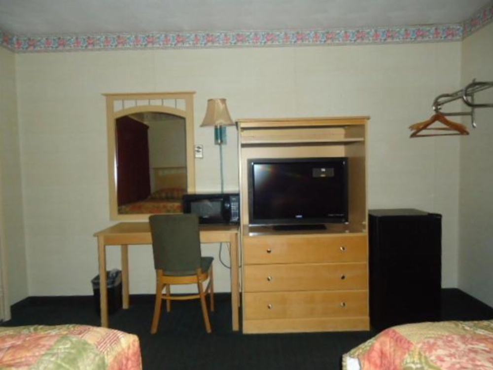 Room image 4