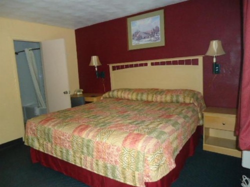 Relax Inn image 9